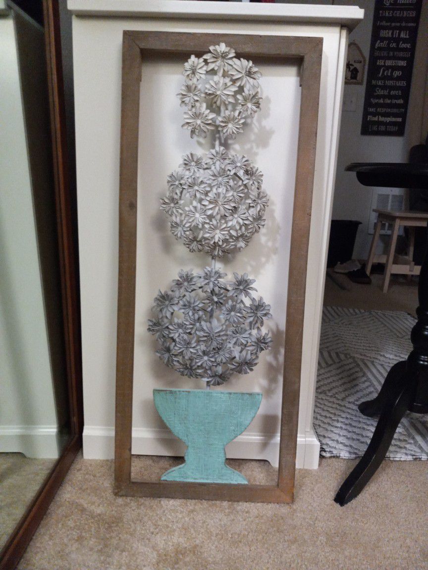 Beautiful Wall Flower DECOR - Pending Pick Up Today 9/22