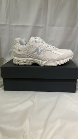 New Balance 2002R