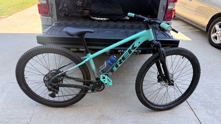 Trek marlin 5 gen 3 Miami green size small 2026