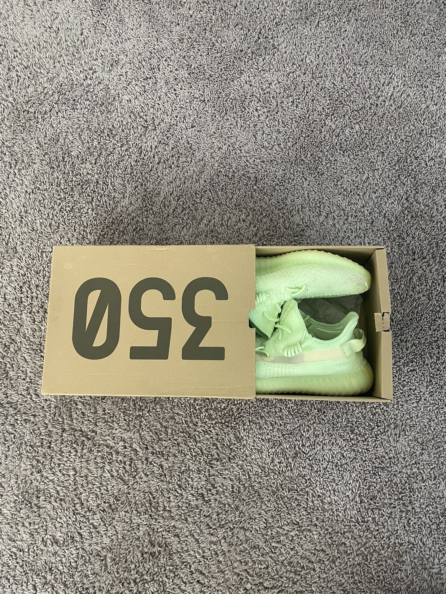 Yeezy boost V2 GID “Glow”