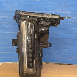 Lyric 2023 2024 2025 2026 Headlight 
