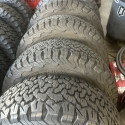 315/70R17 BFGoodrich KO2 AT