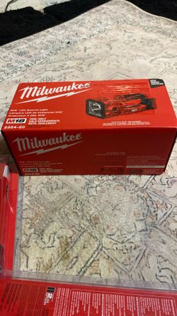 Milwaukee Led Search Light M 18