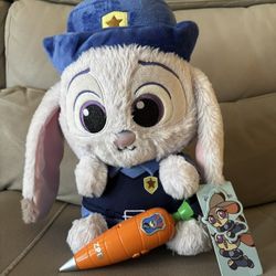 DISNEY ZOOTOPIA MINISO EXCLUSIVE SET  BOTH FOR ONLY $10