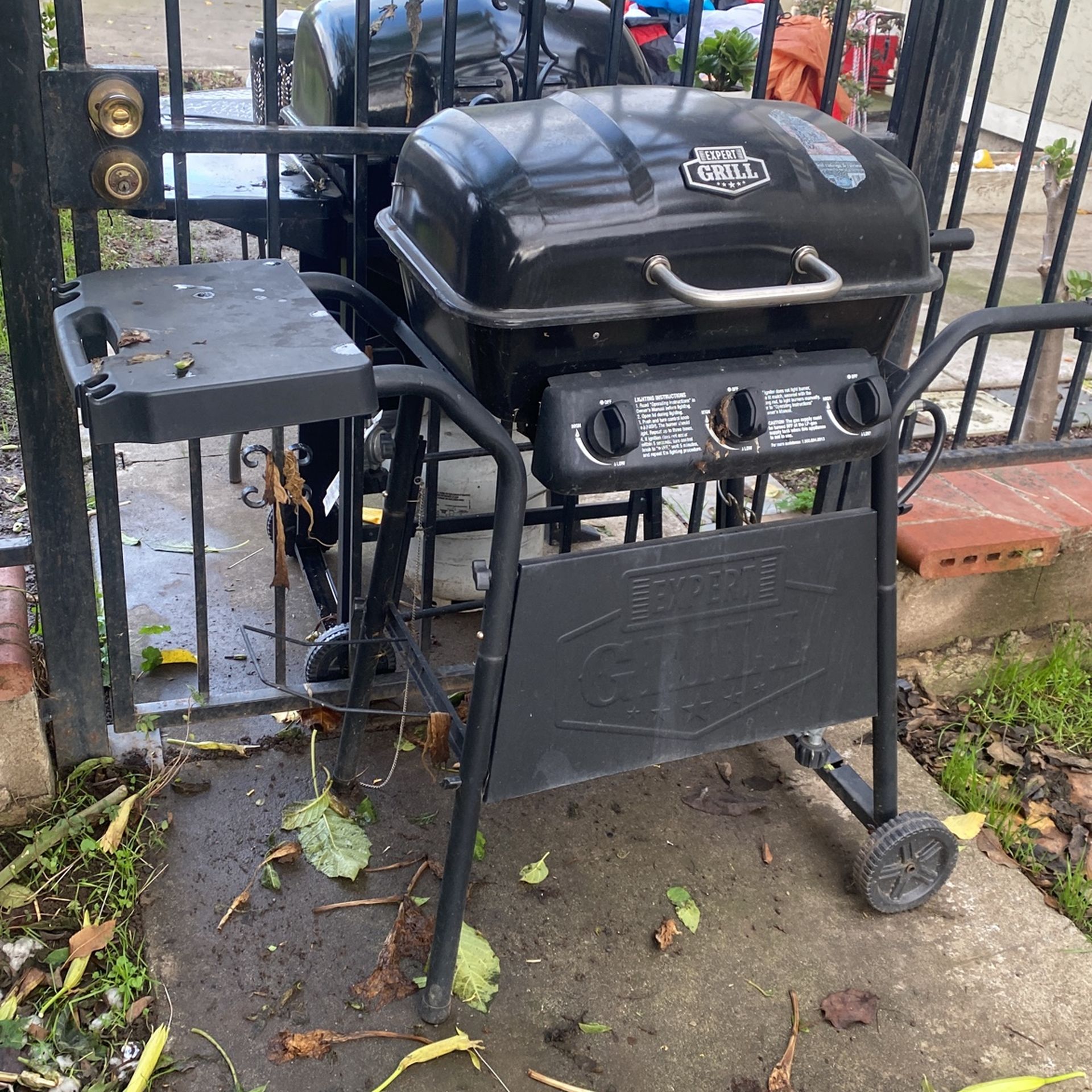 Mid condition BBQ Grill