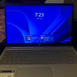 HP Computer Comes With Protective Case (used)