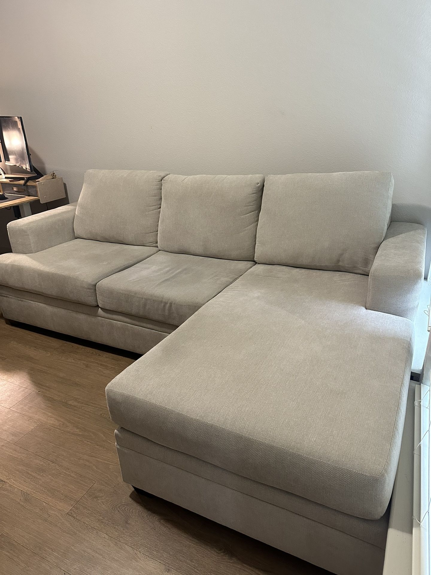 96” Sofa With Reversible Chaise