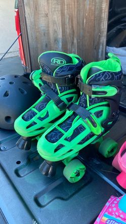 Boys roller skates size 3-6