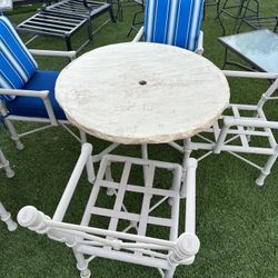 Patio With 4 Chairs 