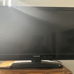 32 Inch Toshiba TV 