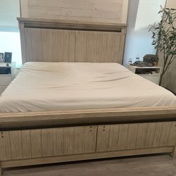 Ashley Furniture King Size Bed