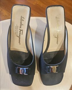 Salvatore Ferragamo Boutique Black Mules Size 7 Made in Italy