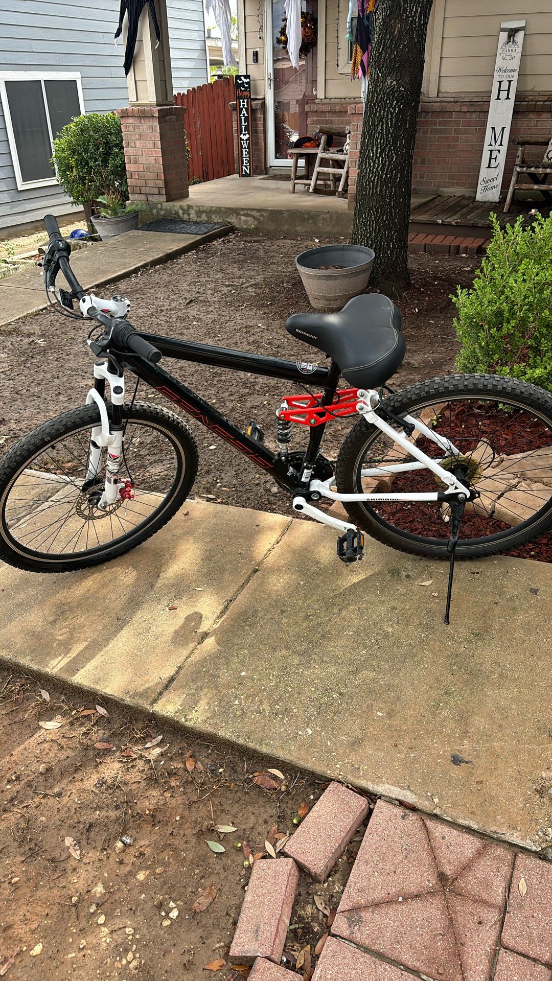 27.5 Genesis V2100 Mountain Bike