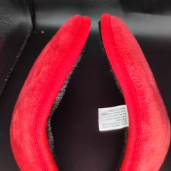 Ear Muff $2 Each  I Have 5 Pairs Left 3 Black 2 🍒