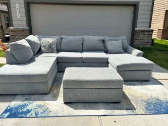 Like New Large Gray U-Shaped Sectional Sofa w/ Storage Ottoman – Delivery Available