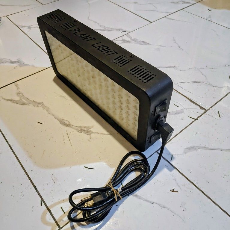 1200W LED Grow Light, Full Spectrum LED Plant Growing Lamp for Indoor Plants,Veg and Flowers