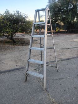 6 Ft Ladder