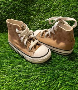 Converse used kid size 7 no box