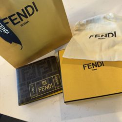 Men’s Fendi wallet. 