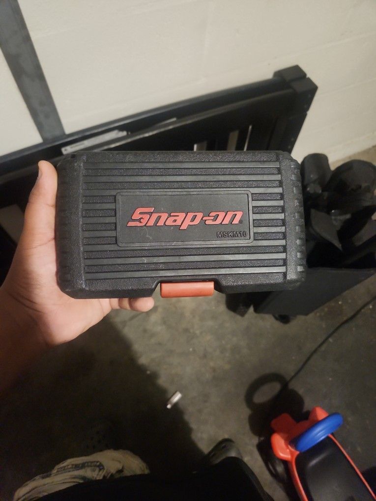 Snap On Stud Removal Kit