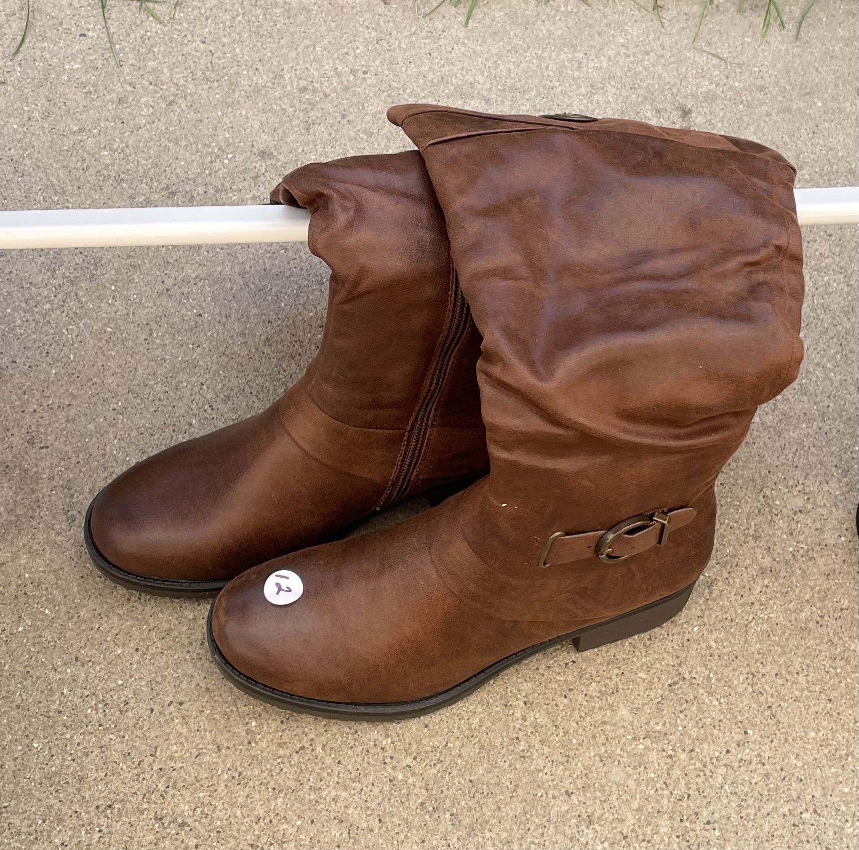 Bare Traps Boots