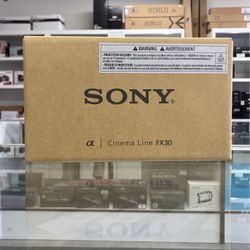 Sony FX30 Cinema Camera With Sirui 35mm T1.2 Cine Lens
