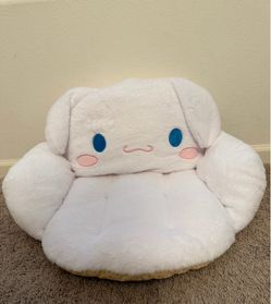 Cinnamon Roll chair cushion ￼