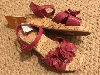 Brand New! Gymboree’s Stylish Pink Flower Wedges size 13