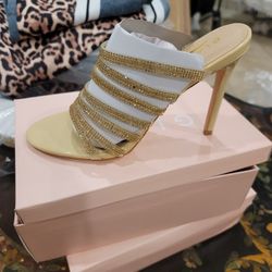 High Heel Shoes NIB Rinestones Gold 