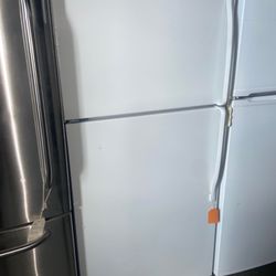 Whirlpool Top Freezer Refrigerator White 