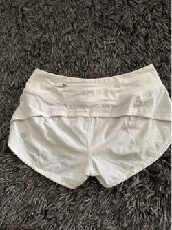 Lululemon Woman’s White short size 2