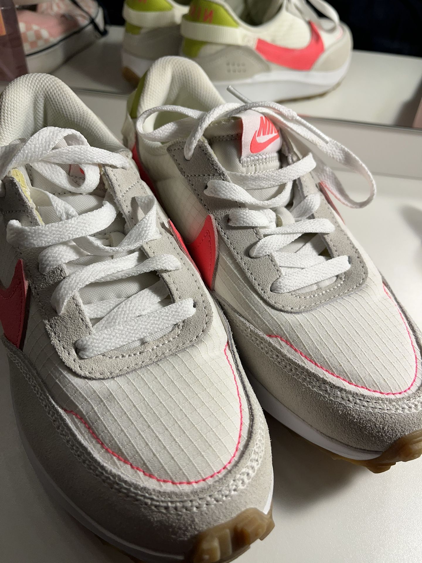 Size 6.5 NIKE