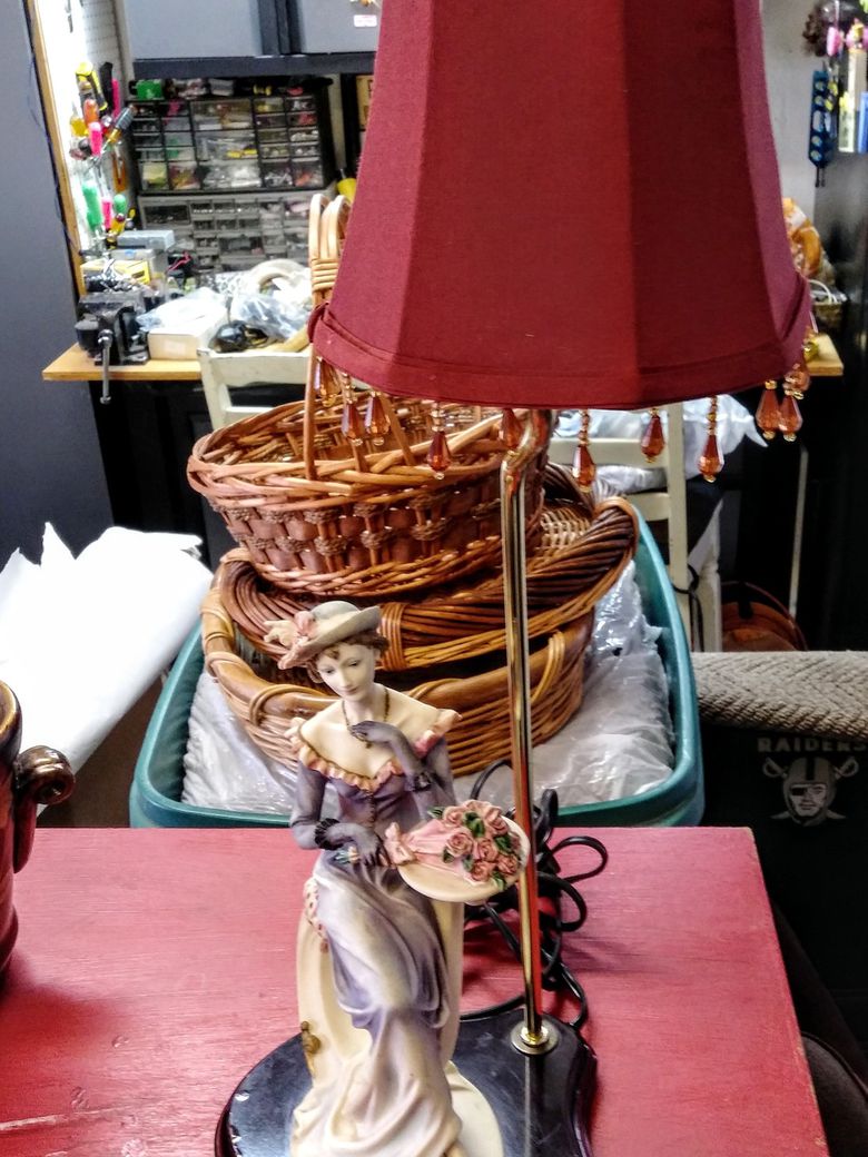 VINTAGE "RUBY'S COLLECTION" LADY LAMP
