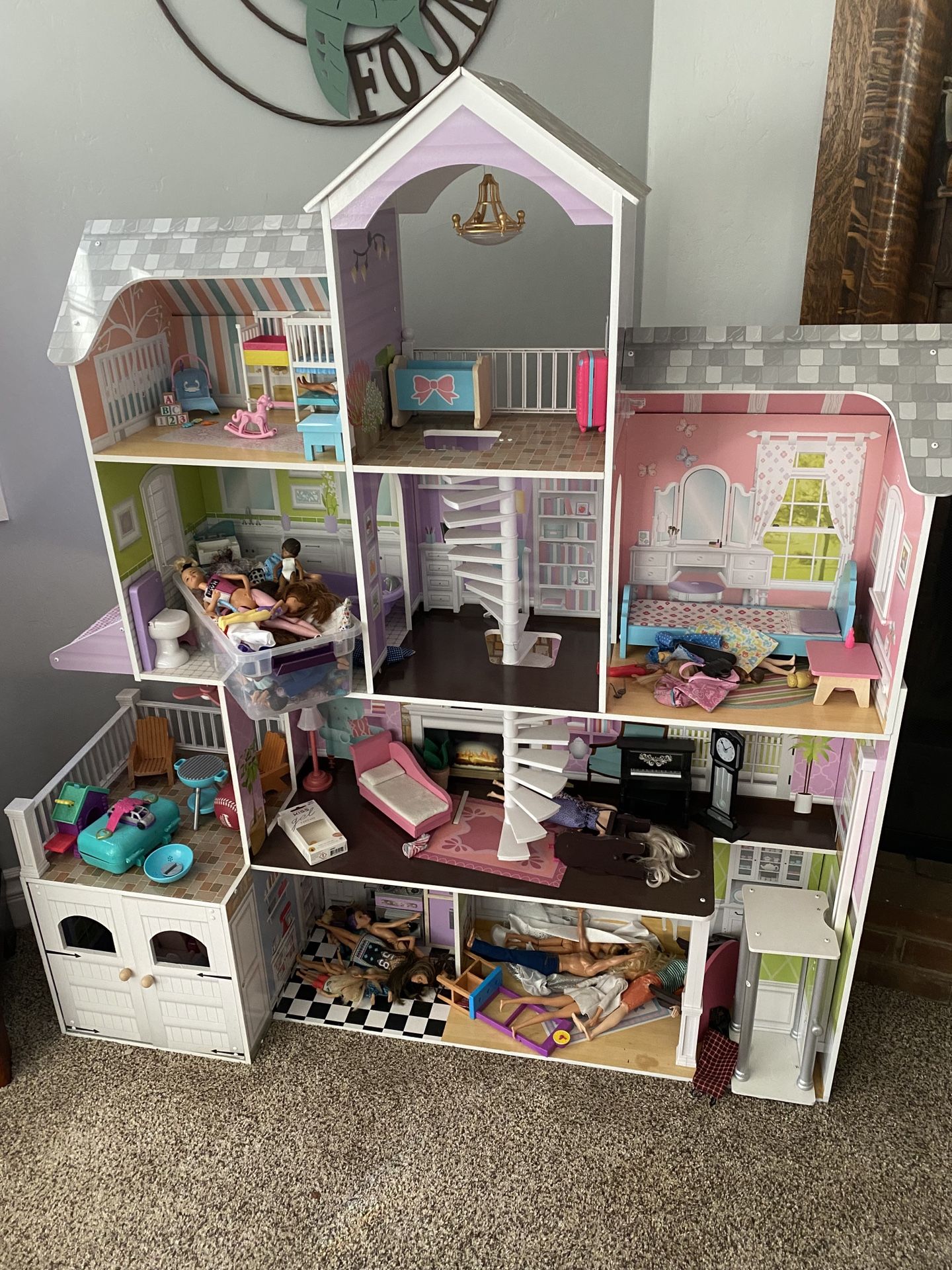 barbie doll house 