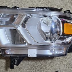2019-2024 Dodge Ram 1500 LEFT Drivers OEM HALOGEN Headlight Lamp 