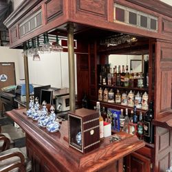 Beautiful three piece bar