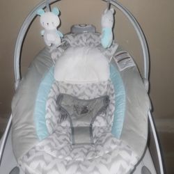 Automatic Bear Baby Bouncer Seat with noise and plushies