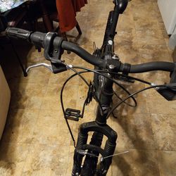 Mountain Bike 26inch HYPER  Aluminum  21Speed SHIMANO   VERY GOOD TIRES AND NEW TUBES SHIFTING AND PREAK VERY GOOD Evrything Is Good Like New  Thumbnail