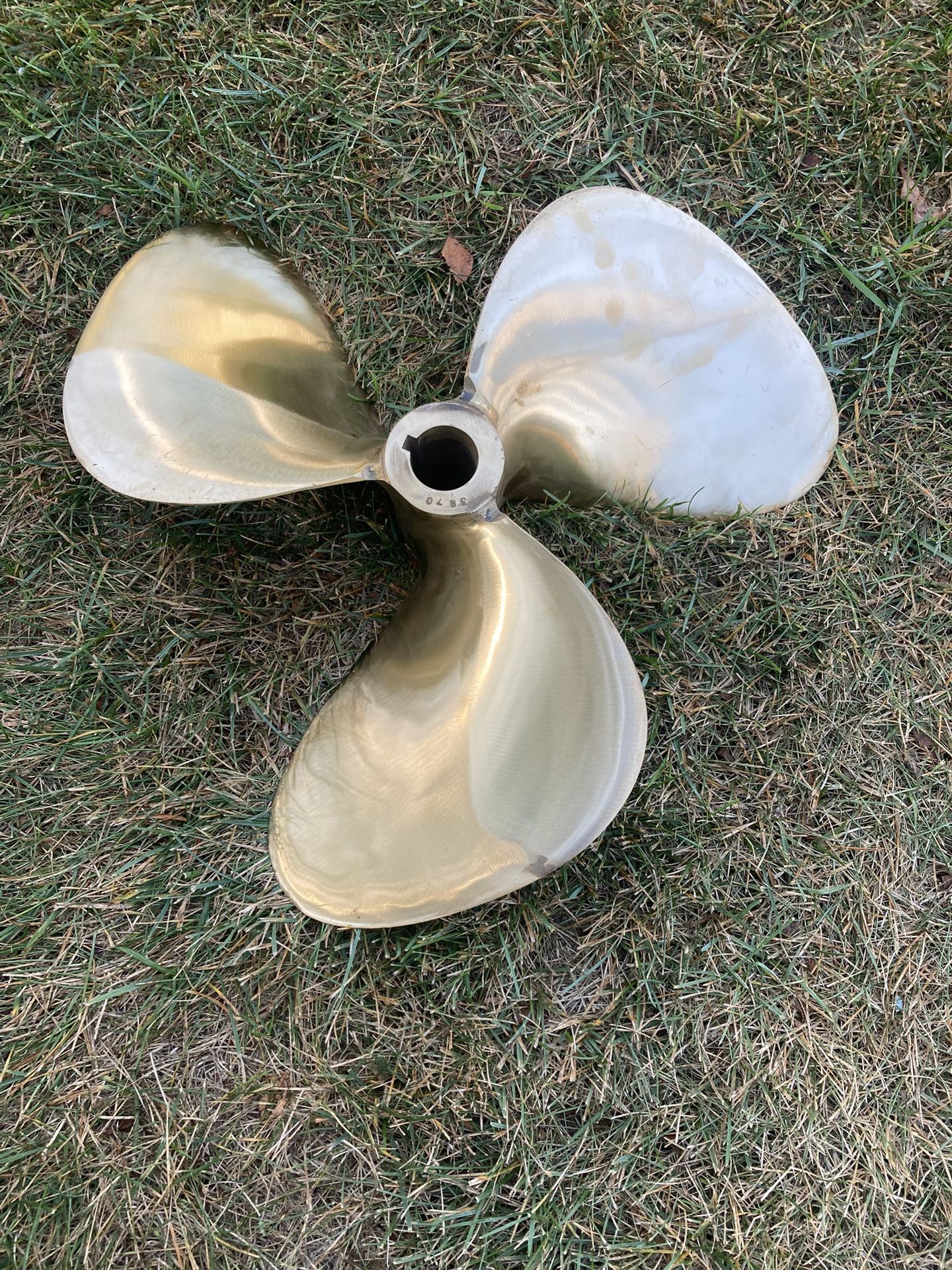 Bronze Propeller 18x18