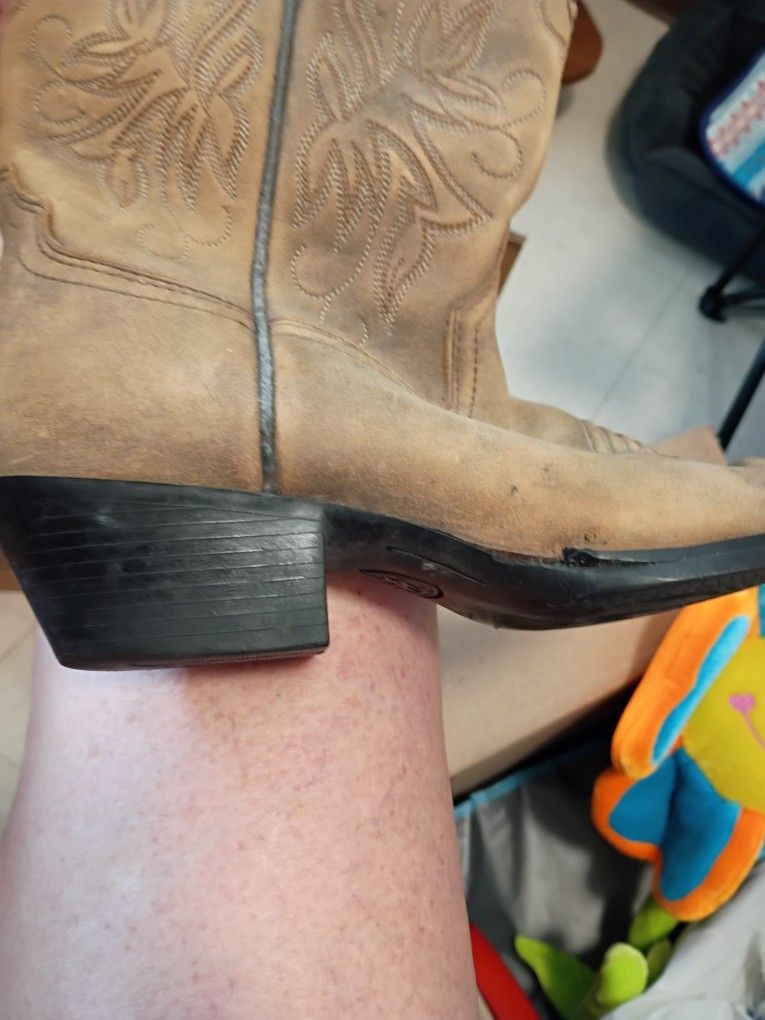 Ariat Women's Cowgirl Used Boots/Size 6B