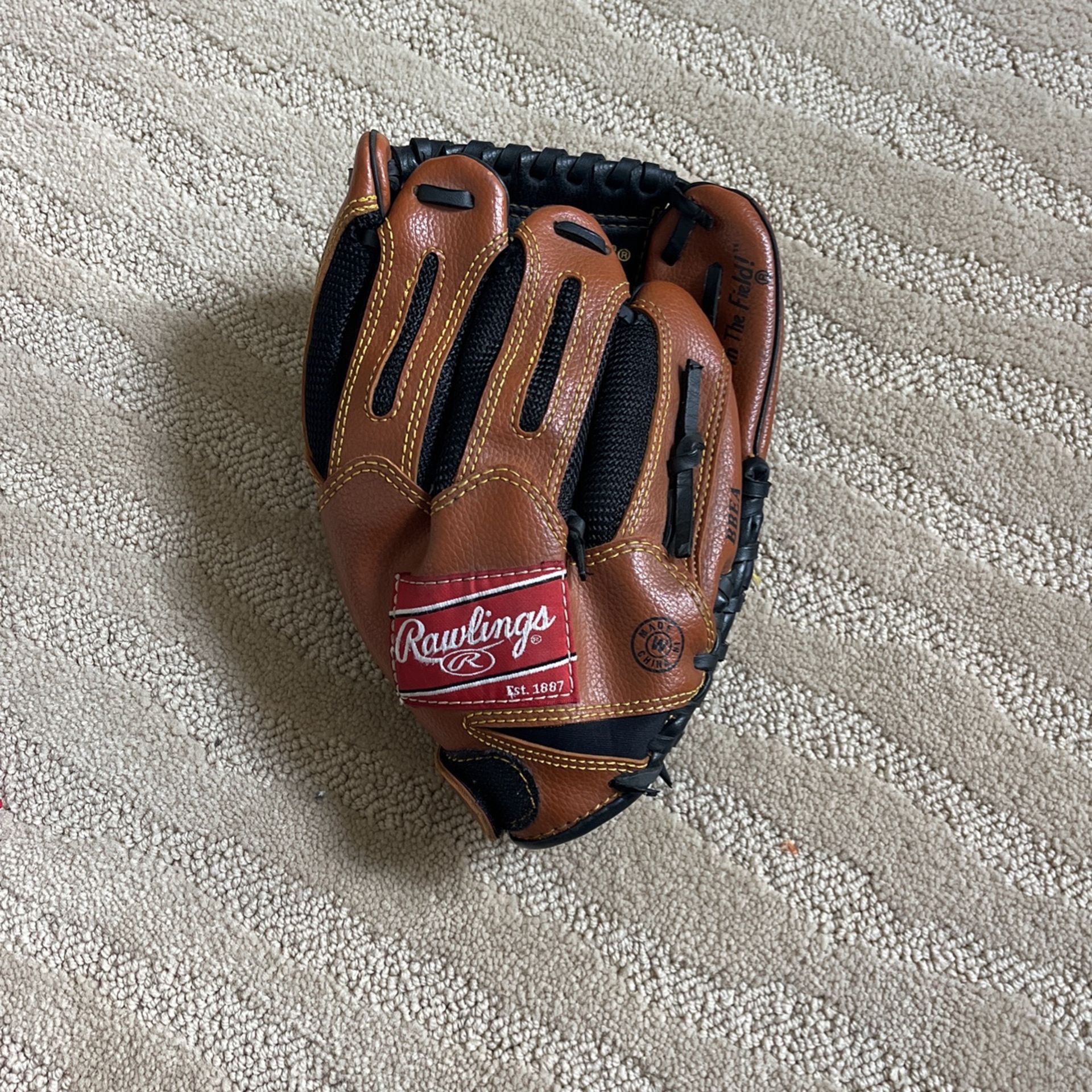 Used LEFTY Child’s Baseball Glove