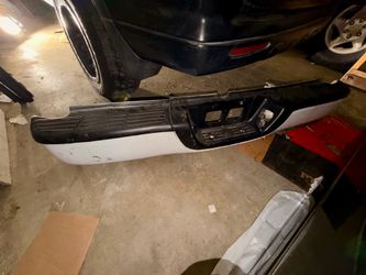 2000-2006 Tundra Rear Bumper White
