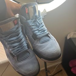 Air Jordan 4 University Blue