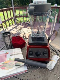 Vitamix Creations Elite Blender – Red – Complete w/ Recipe Book, Tamper & Smoothie Cup
