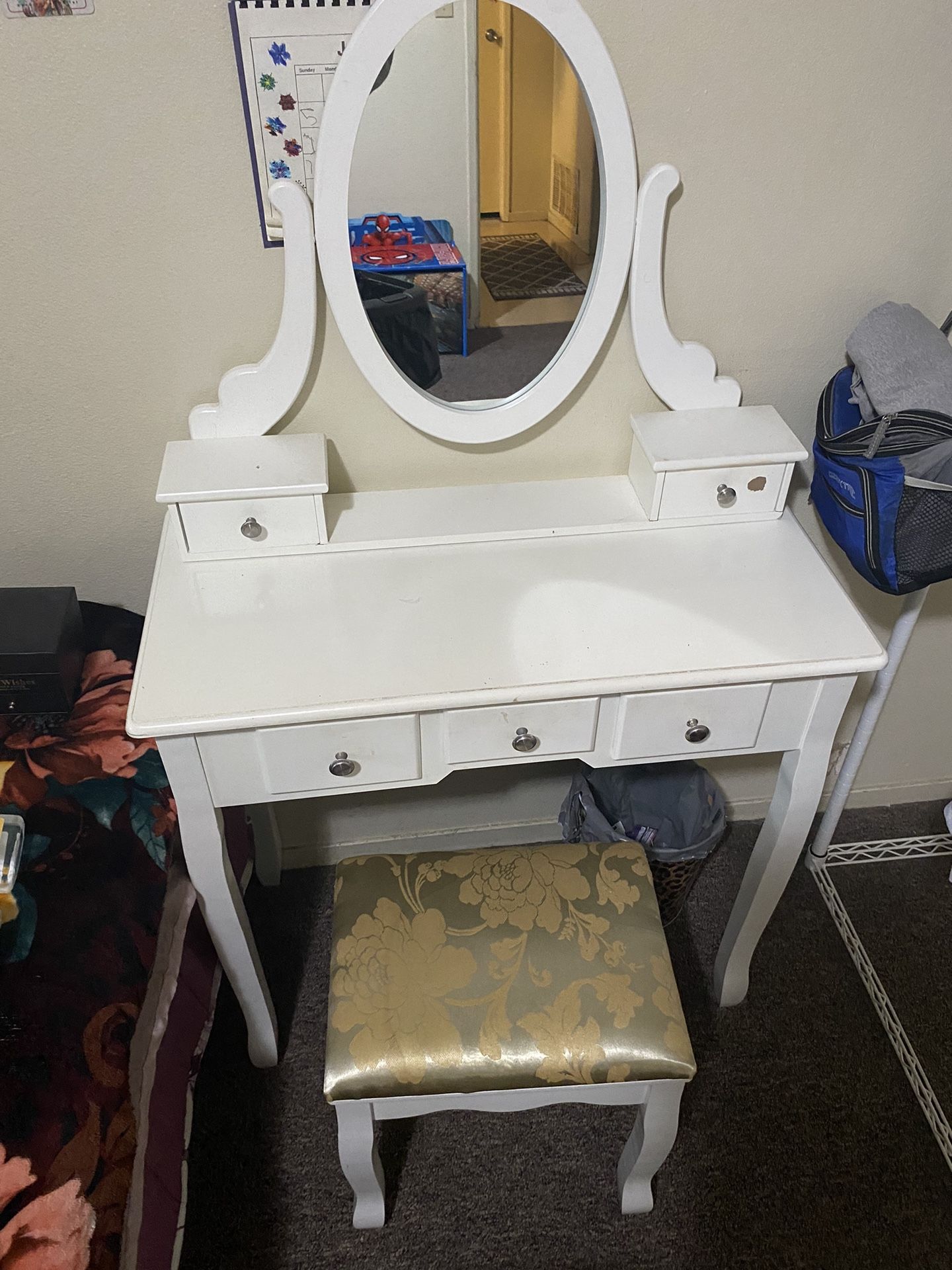 Vanity Desk for Sale in Bakersfield, CA OfferUp