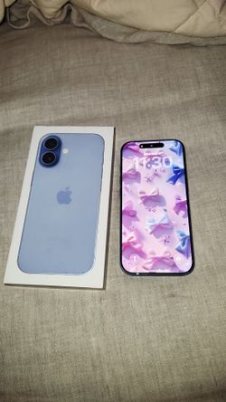 Blue iPhone 17 , only used for 2 weeks