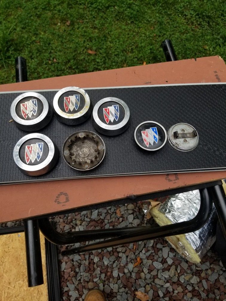Buick Center Caps