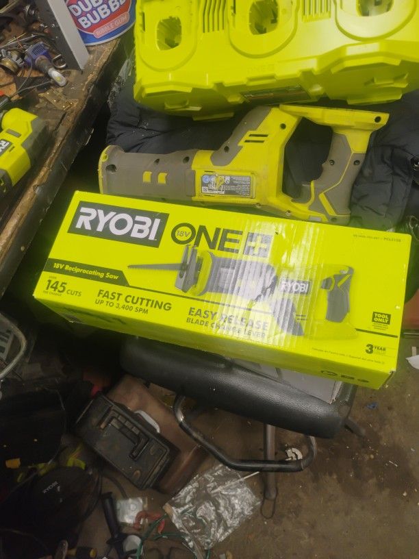 New Inbox 18 Volt 1 Horsepower Cordless Sawzall