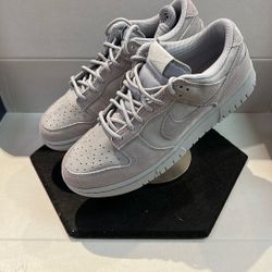 NIKE DUNK LOW SE WOLF GREY