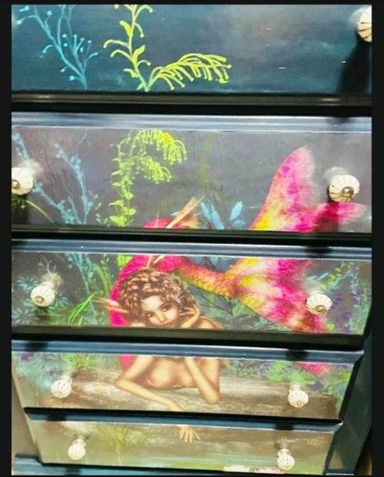 Home Furniture Artisan Chest 